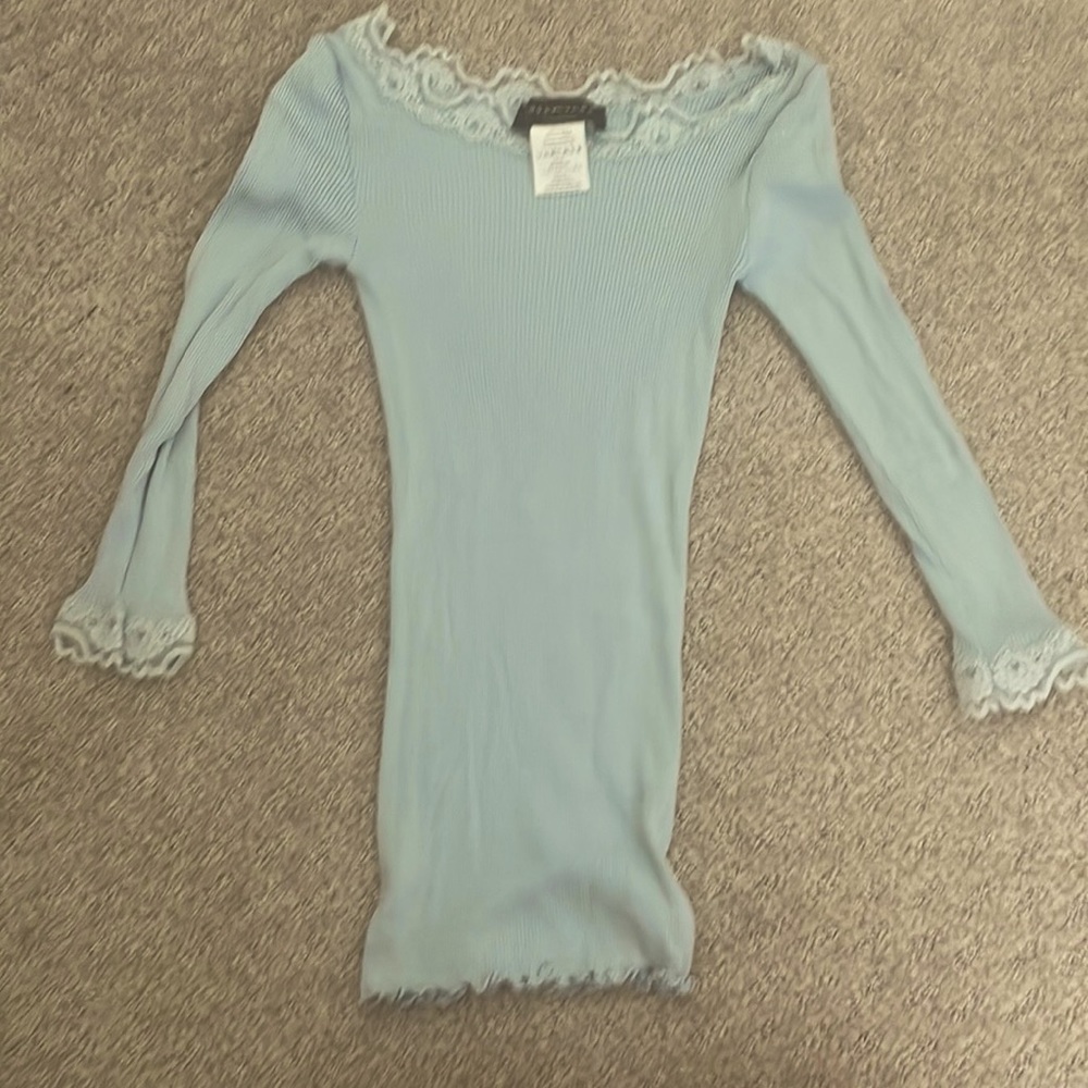 COPY - Rosemunde. Xs. Baby blue 3/4 sleeve with lace detail